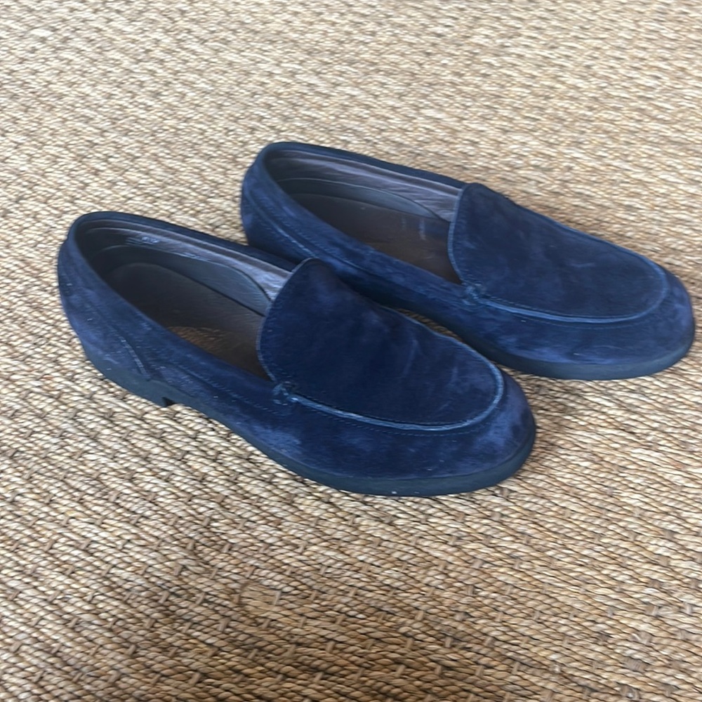 Eddie Bauer navy suede loafers
